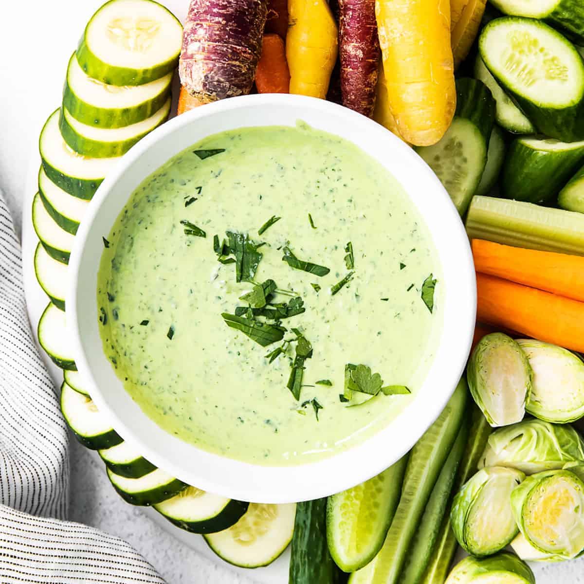 Creamy & Healthy: Green Goddess Dressing for Guilt-Free Indulgence
